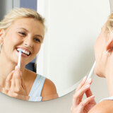 How to Use Crest Whitening Emulsions? How to Use Crest Whitening Emulsions?